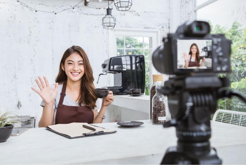 The rise of influencer marketing has led many to aspire to a career as a full-time content creator.